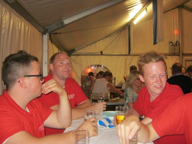 BILD 12